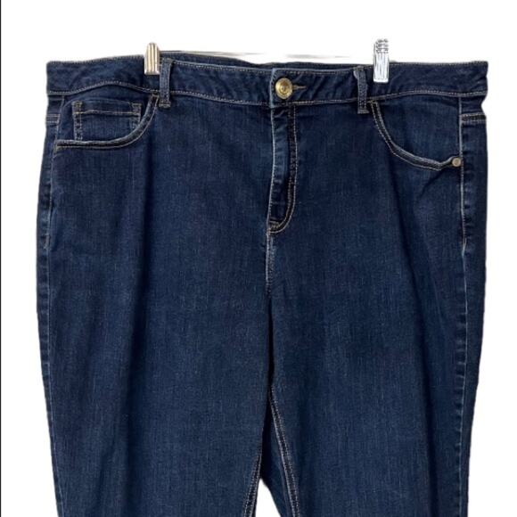 Lane Bryant Plus Women's Jeans Mid Rise Boot Cut Mid Rise Dark Wash Size 22 - Picture 4 of 8